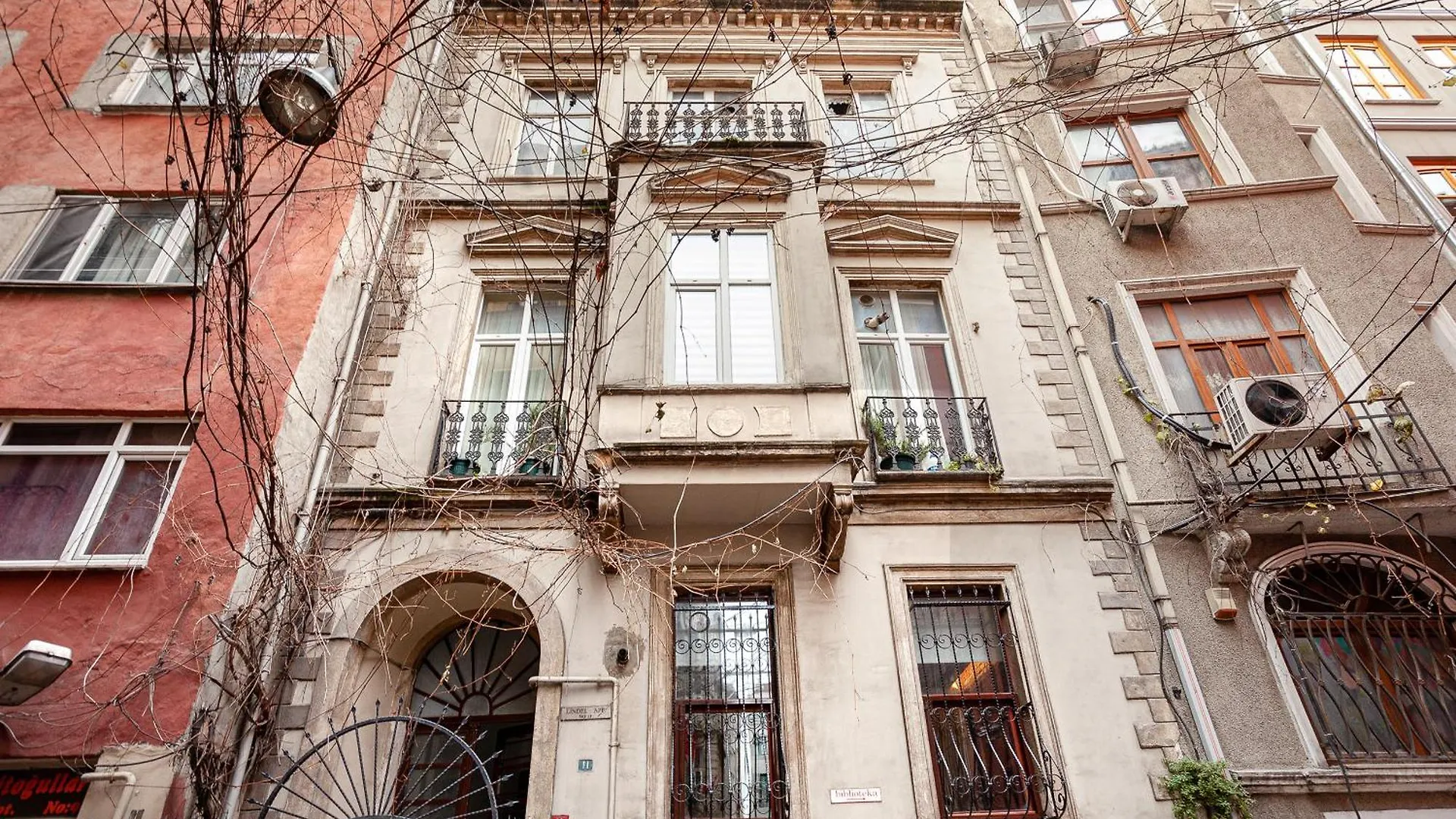 Stylish Flat Near Istiklal Street Apartment Istanbul